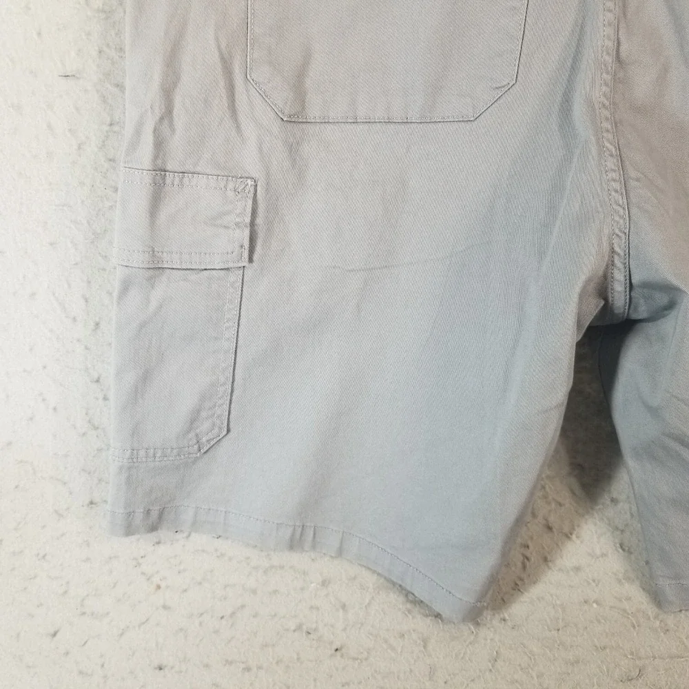 Levi signature cargo hiking shorts men's 40 x 9.5 Gray Flex stretch outdoor